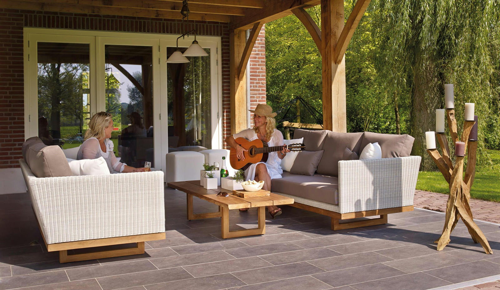 A Guide to Patio Sealers and Paint: Protect and Beautify Your Outdoor Space
