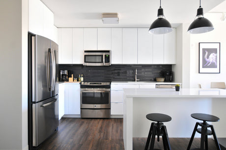 Expert Tips for Painting High-Moisture Areas: Kitchens, Bathrooms, and More